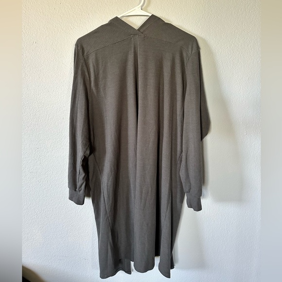 Live to e Spoiled Gray Cardigan - Picture 2 of 3